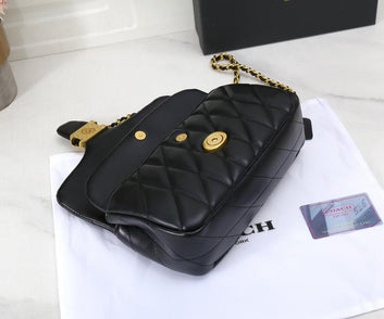 Chanel Ladies Handbag – Iconic Luxury Redefined & Two Color