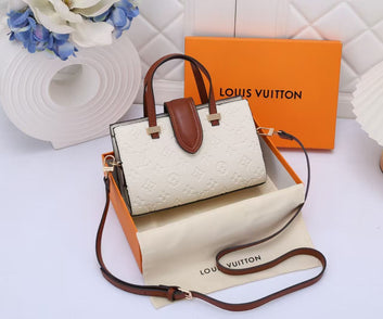 Gucci high quality bag with box